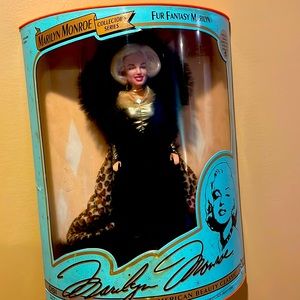Marilyn Monroe Collectors series Fur Fantasy Marilyn